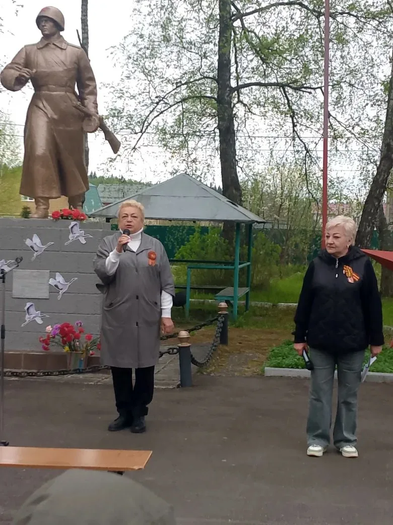 🌺 ПАМЯТЬ СЕРДЦА 🌺 8 мая в квартале Наташино состоялась трогательная церемония возложения цветов к Па