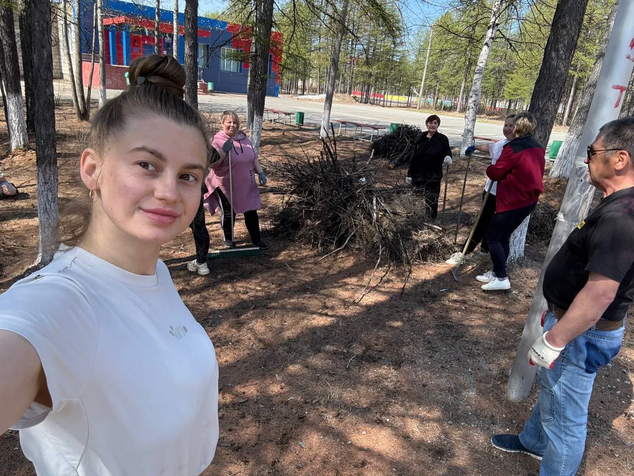 🧹 В ДК «Энергетик» прошёл субботник!