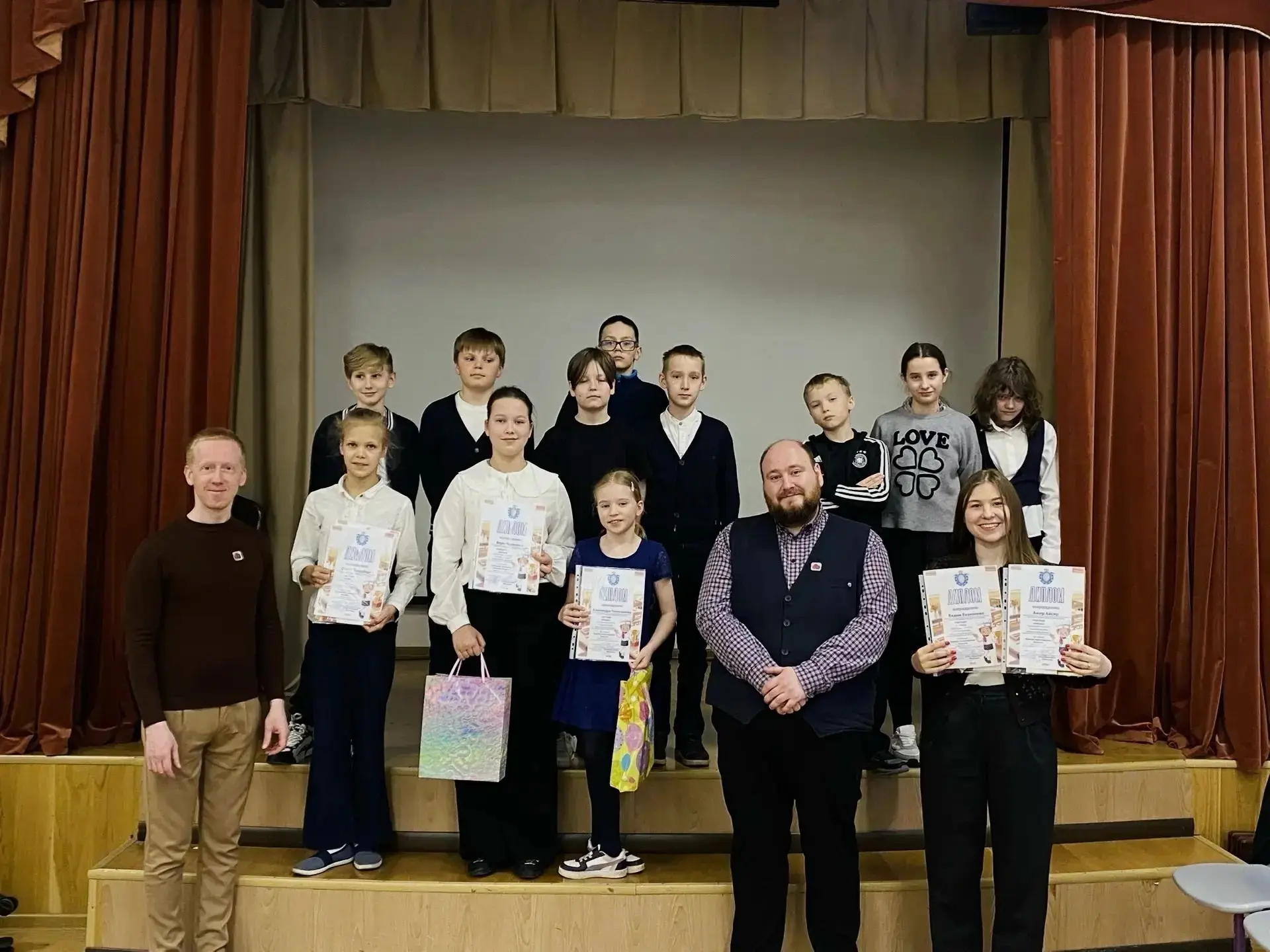 deu⁽⁷⁵⁾ Наша школа – в числе лучших!🏆

Два уникальных проекта для столовой будущего и победа в конк