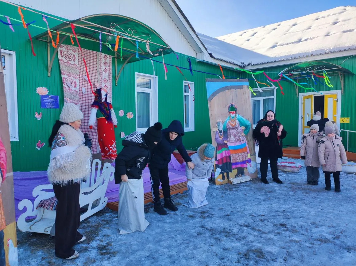 17 февраля, учащиеся Дома творчества вместе с педагогами и родителями, дружно встретили...