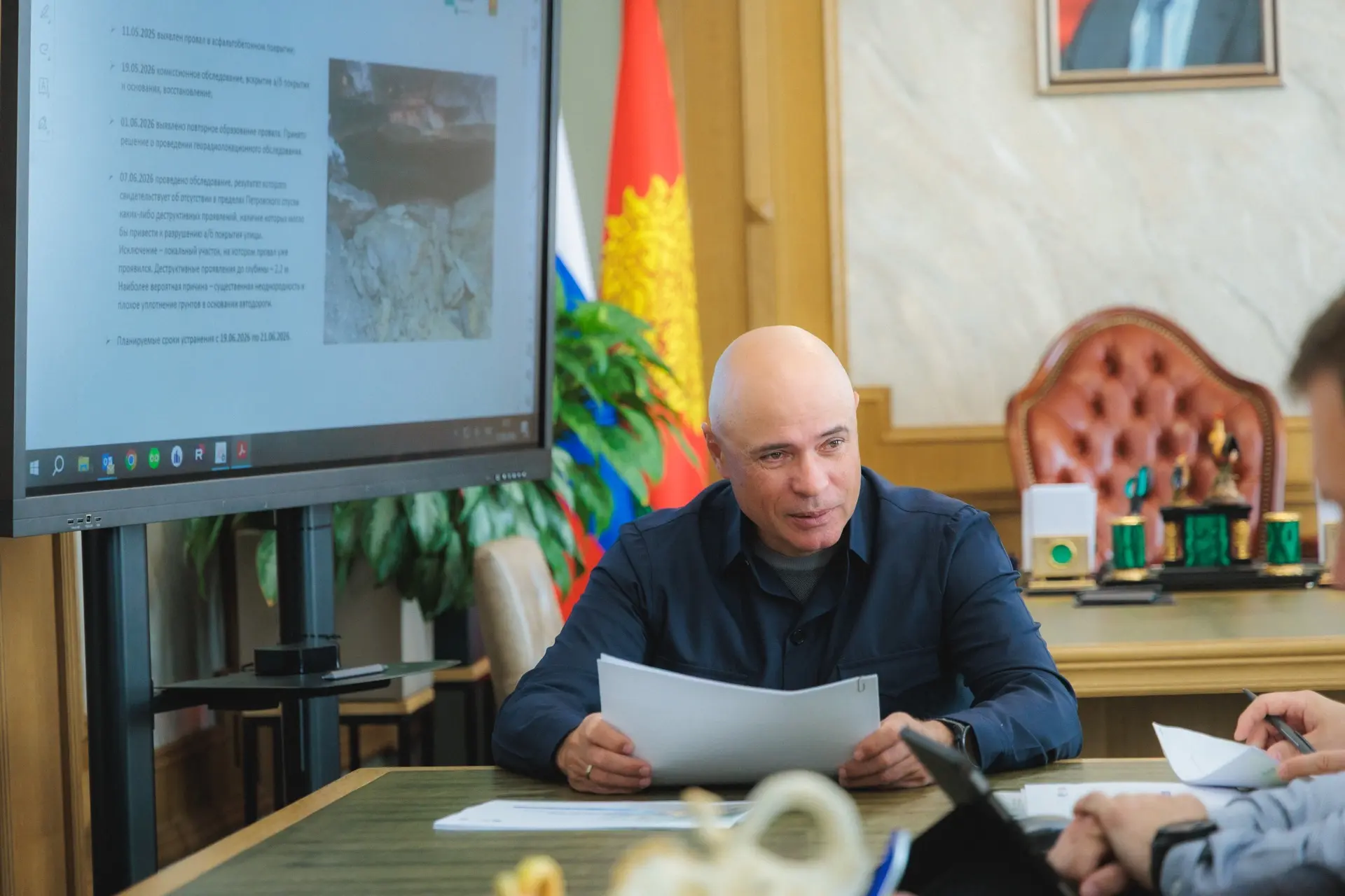 Провёл встречу с временно исполняющим полномочия мэра Липецка Михаилом Щербаковым и мин...