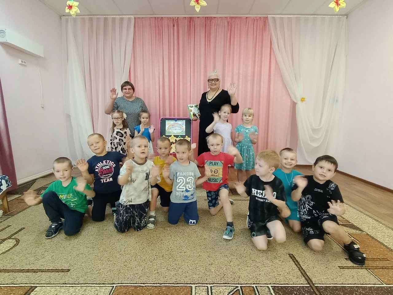 Весёлый, яркий праздник "Пропавший чемоданчик", прошел в корпусе "Одаренный ребенок" по...