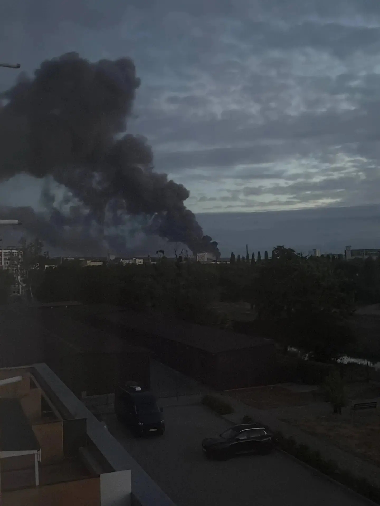 🇷🇺🔥🇺🇦 Утром ВКС нанесли удар с использованием УМПК по цели в Холодногорском районе Харькове.