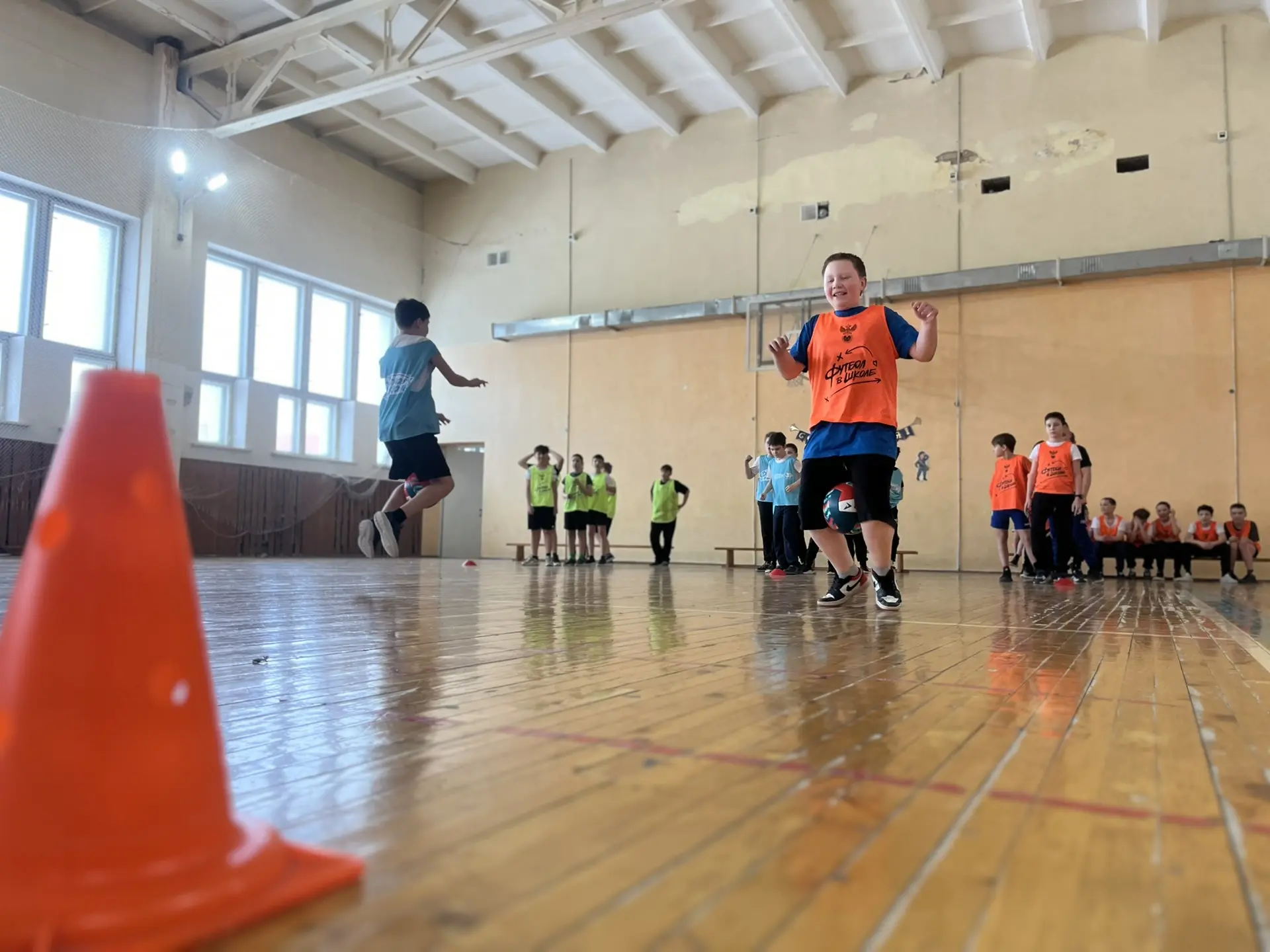 💪 Сила, ловкость и командный дух! В школе прошли «Веселые старты»!  🏆 В нашей школе стало доброй тра