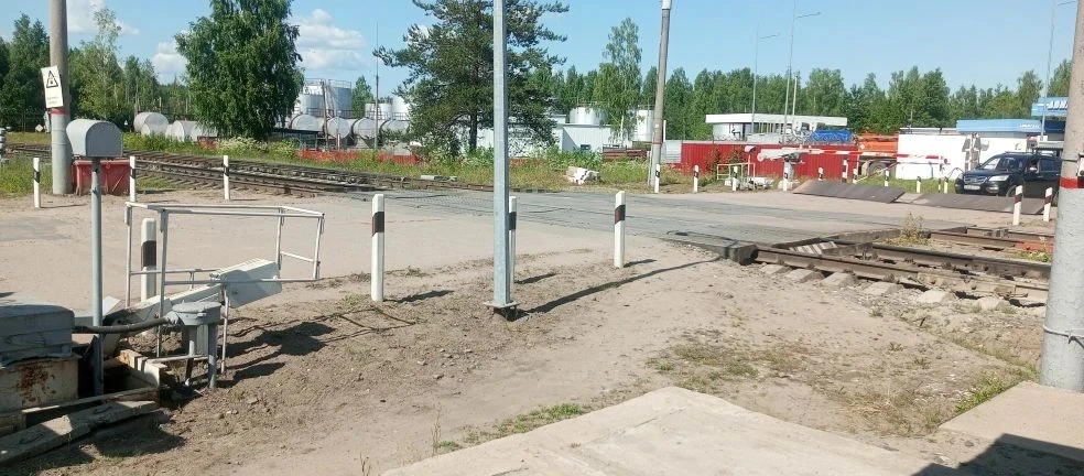 В Кировской области 17 и 18 июня ограничат движение на двух железнодорожных переездах

Движение тран