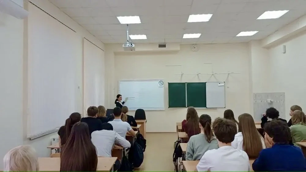 ПРОФЕССИОНАЛЬНАЯ НАВИГАЦИЯ ДЛЯ БУДУЩИХ ПЕДАГОГОВ   📢 Каждый четверг доцент кафедры русского, родных 