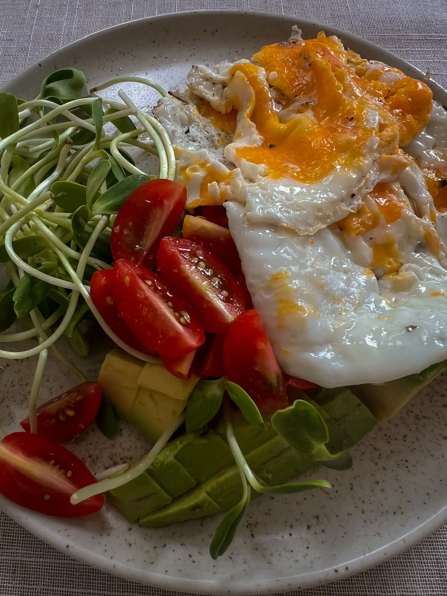 🌱🥗Мой первый шаг — питание  Начинаю этот челлендж не только с тренировок, но и с простого, понятного