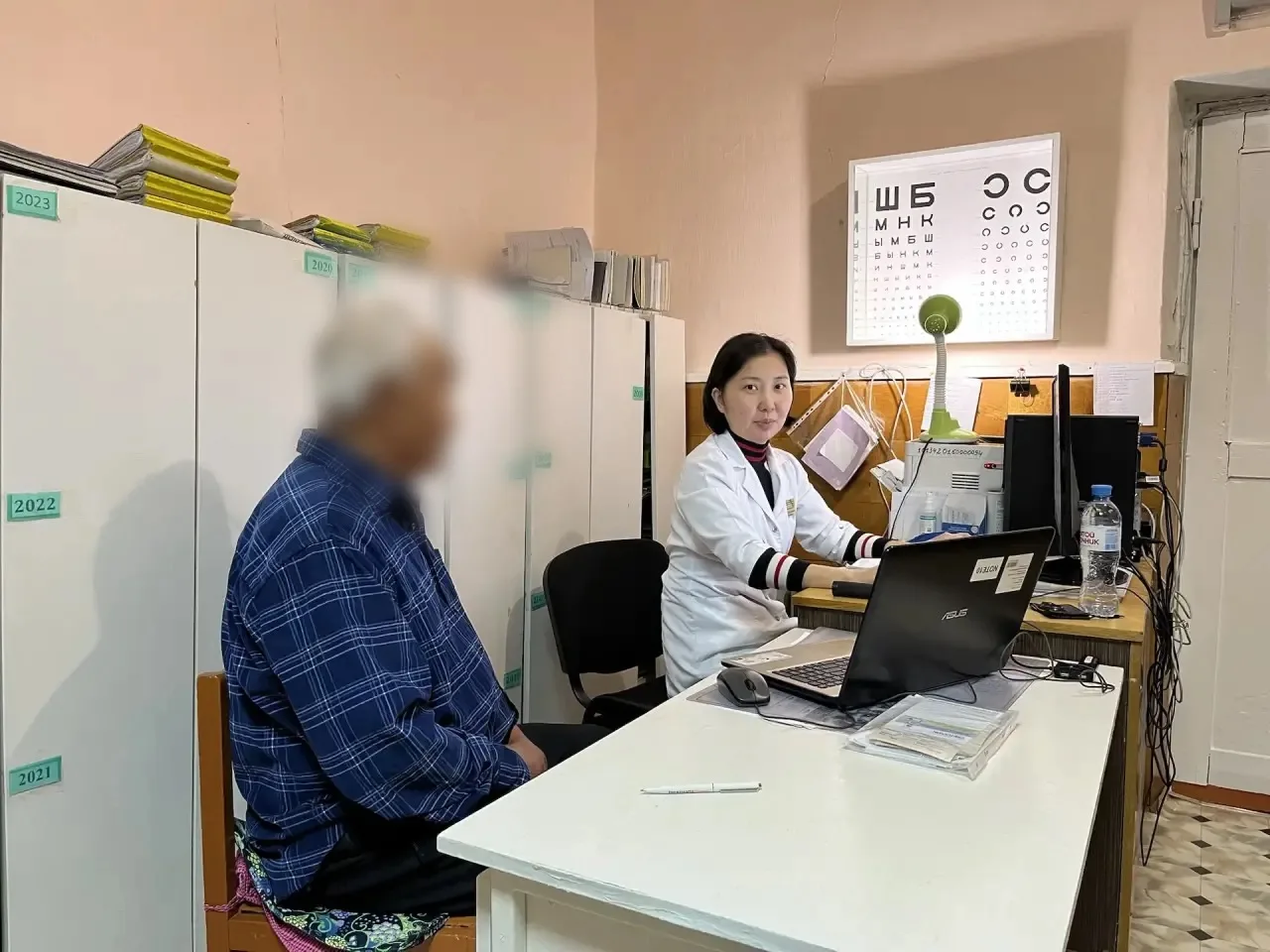 Четыре дня интенсивной работы, более 800 пациентов и две экстренные операции: как проше...