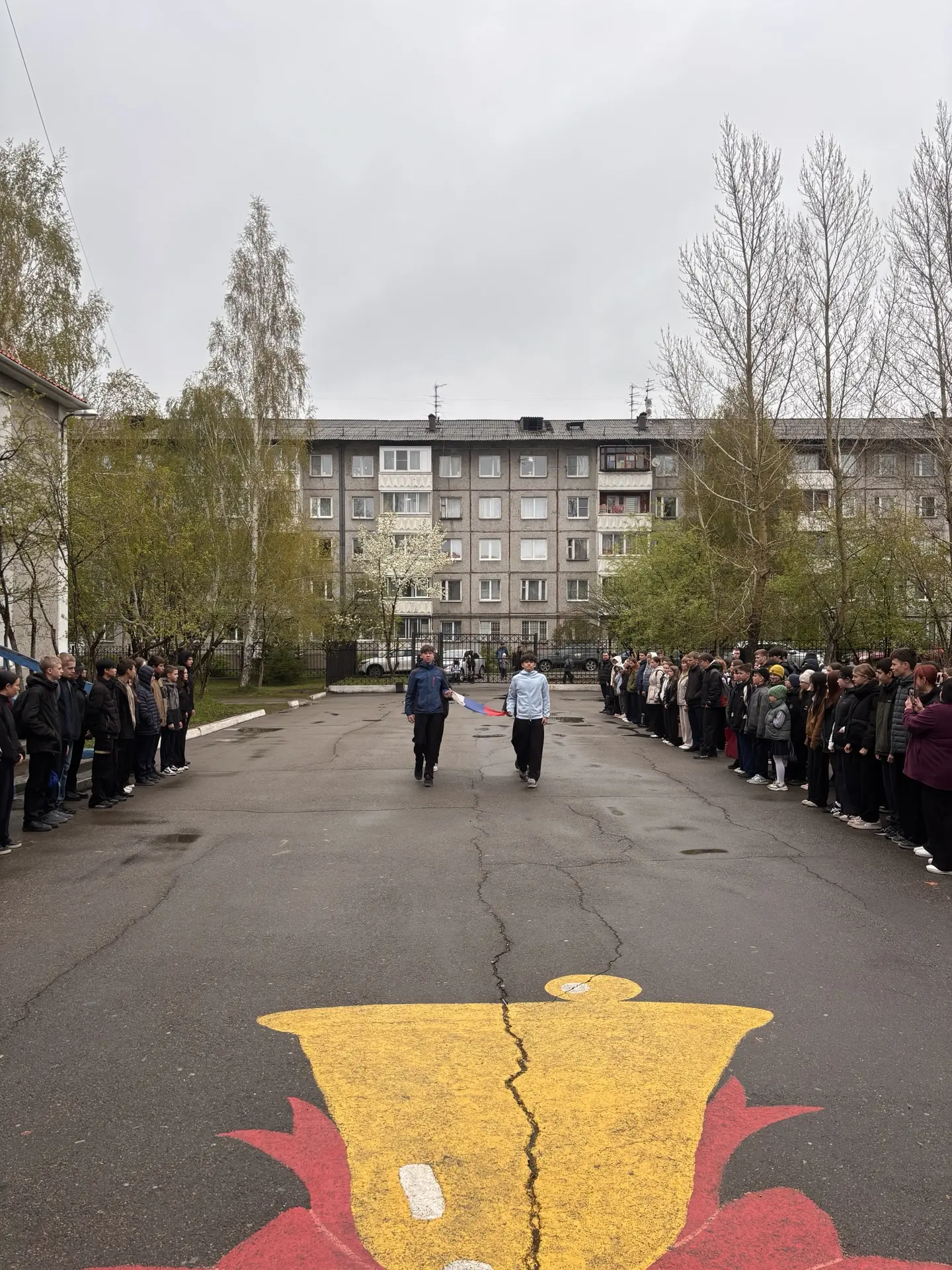 Начало учебной недели:  18 мая-наша школа начала учебную неделю с традиционной торжественной линейки