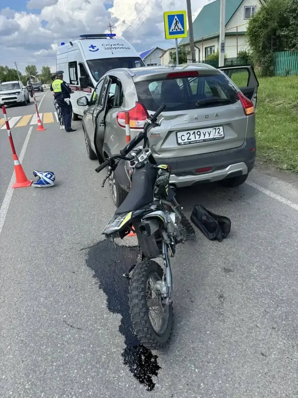 В Заводоуковске 17-летний водитель питбайка пострадал в ДТП с легковым автомобилем.

Авария произошл