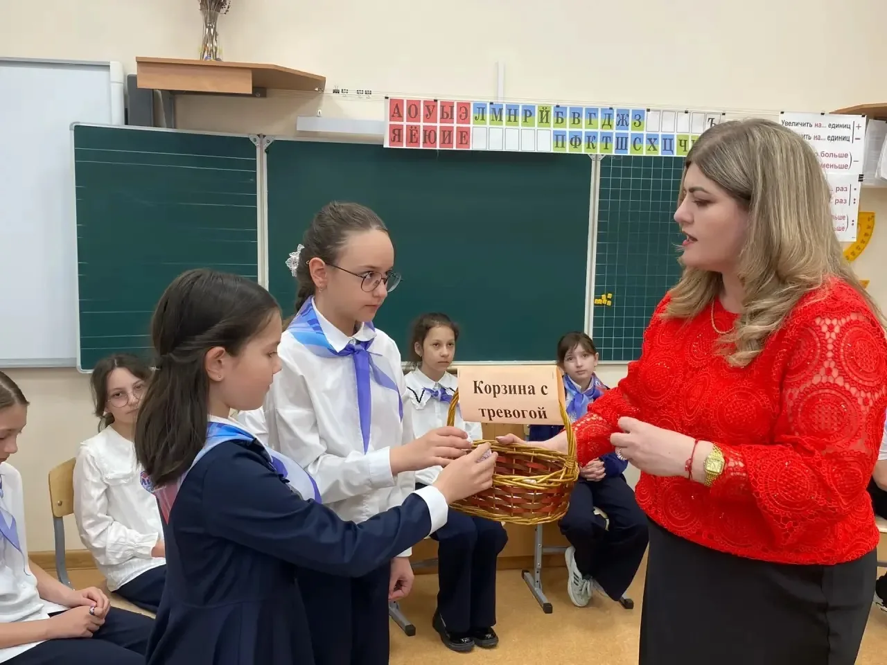 В рамках психолого- педагогического сопровождения учащихся педагогом-психологом Алакаевой З.П. было 