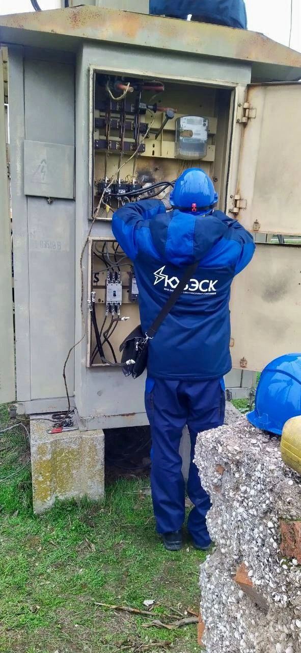 💡 Акимовский и Приазовский районы — работы на опорах  В Акимовском районе выполнено техническое обсл