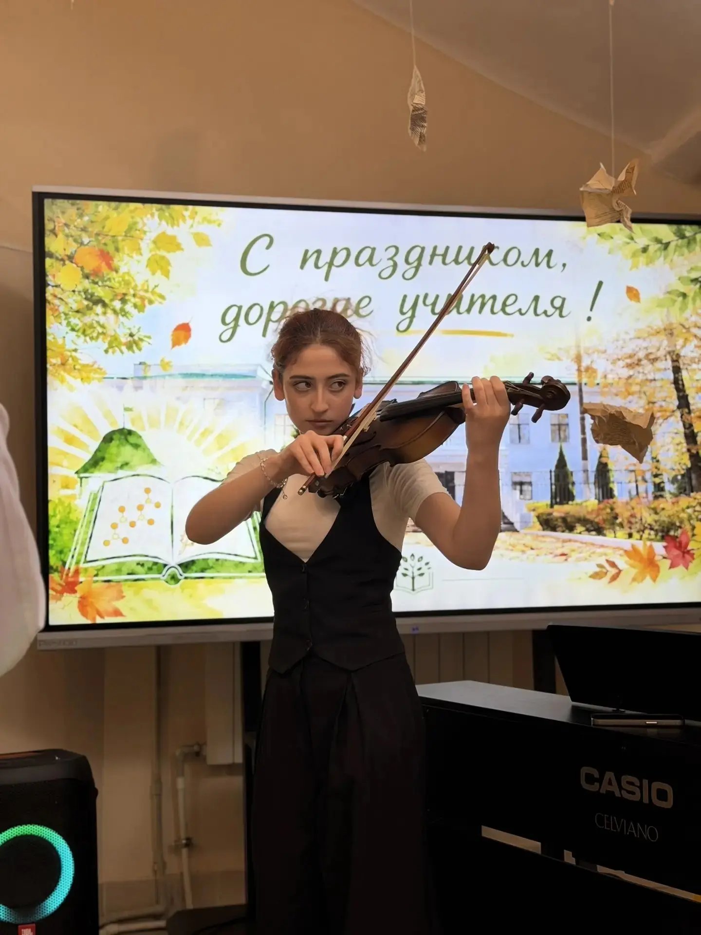 🎸🎹Вчера в холле Яснополянского комплекса было особенно тепло и душевно. Ученики подго...