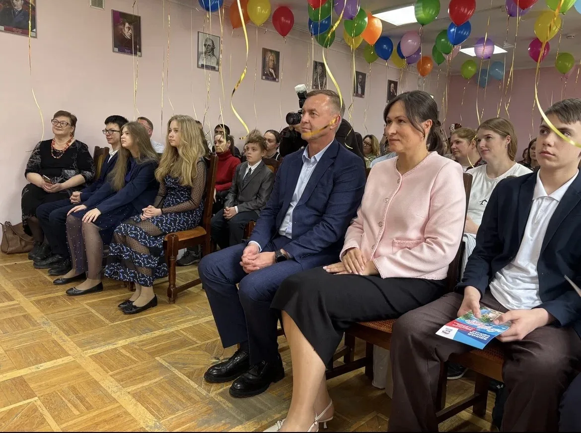 Посещение выпускного вечера в музыкальной школе заставило задуматься о том, чему на сам...