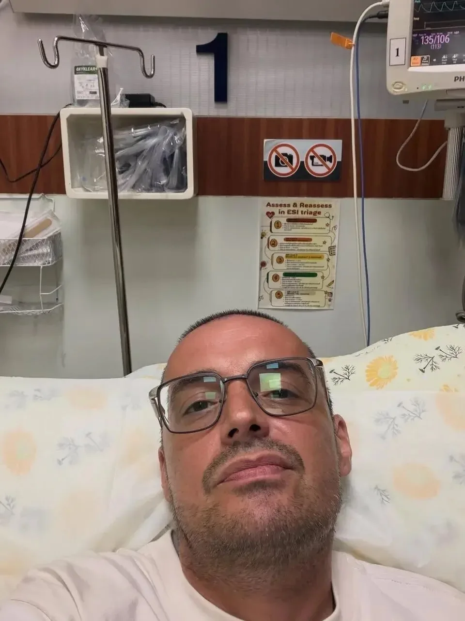 🤕 Гуф сломал ребро в Таиланде, но концерт не отменил

Рэпер Алексей Долматов упал в бассейн на Пхук