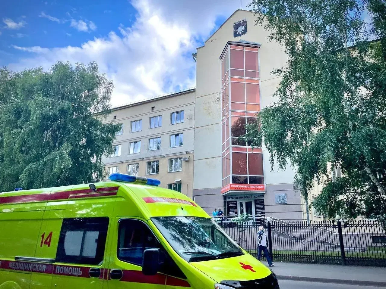 Лечение меланомы спровоцировало развитие гепатита у 54-летней женщины. Помогли ей врачи...