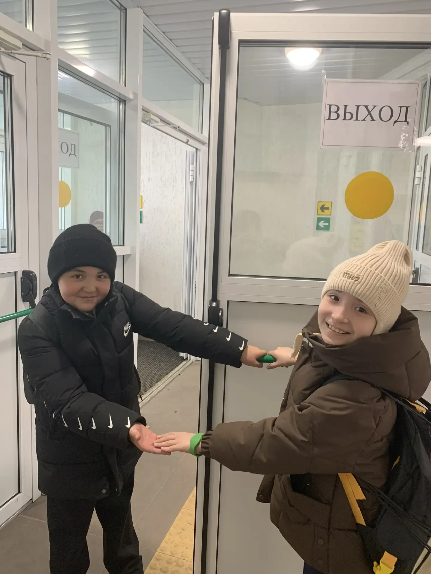 🚀 Ученическая неделя добра в Югре подходит к своему звавершению! В пятницу проведены классные часы н