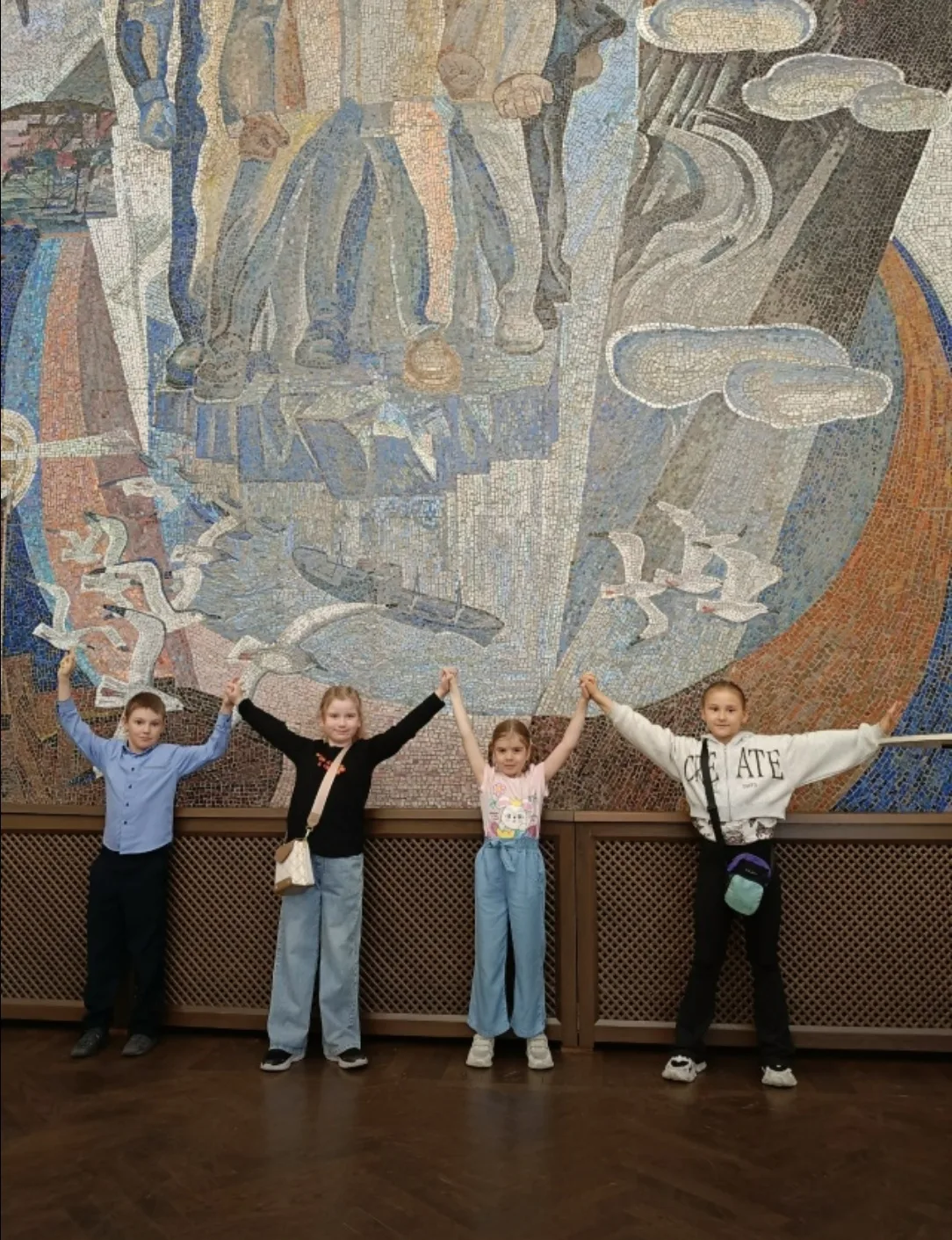 Учебный год юные художники (преподаватель Колегова Дарья Симоновна) завершили творчески...
