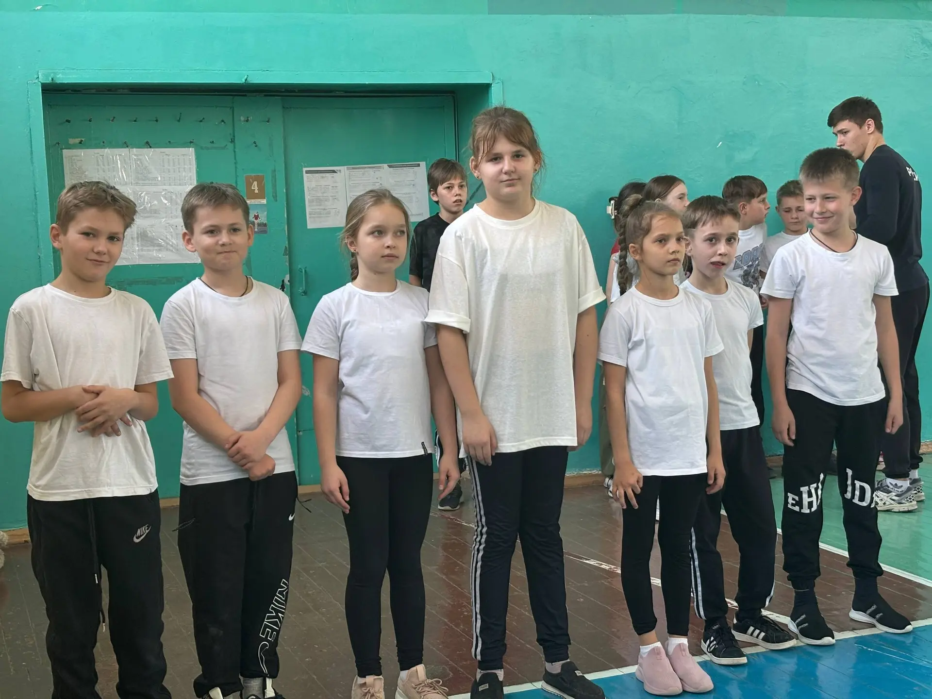 Наши юные спортсмены! 🏐  📌11 марта на базе школы № 12 города Симферополя прошёл Муниципальный этап с