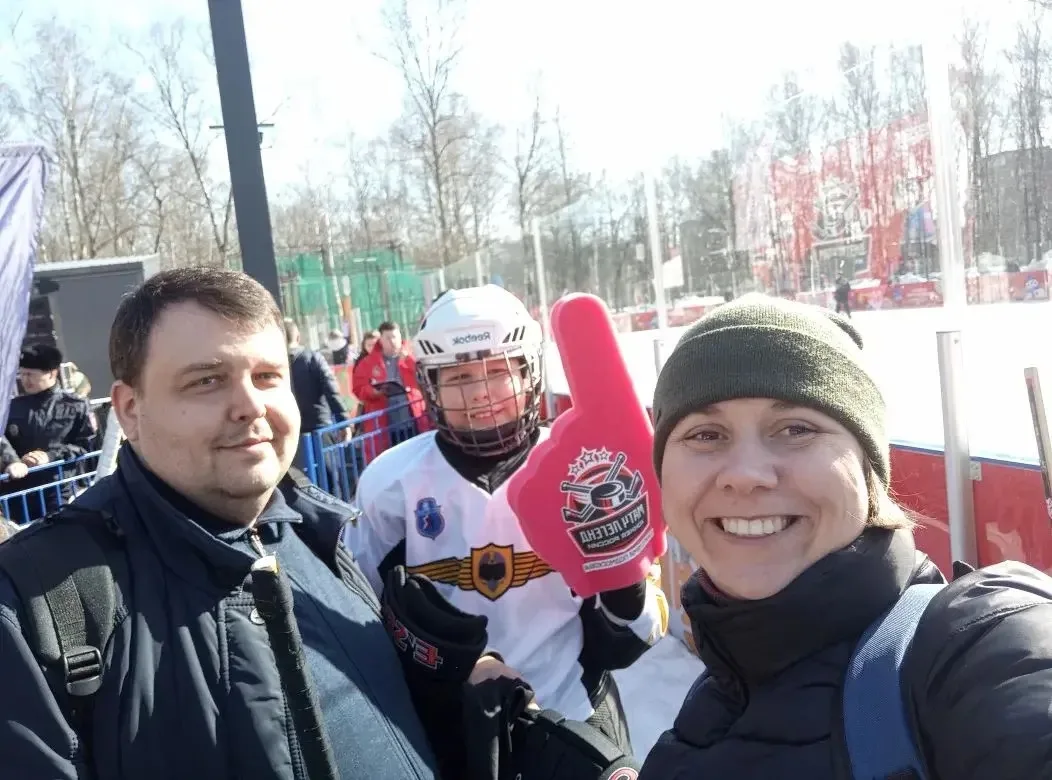Спорт объединяет поколения! 🥅🏒  Семья ученика 4 "Б" класса Титкина Константина принимает активное уч