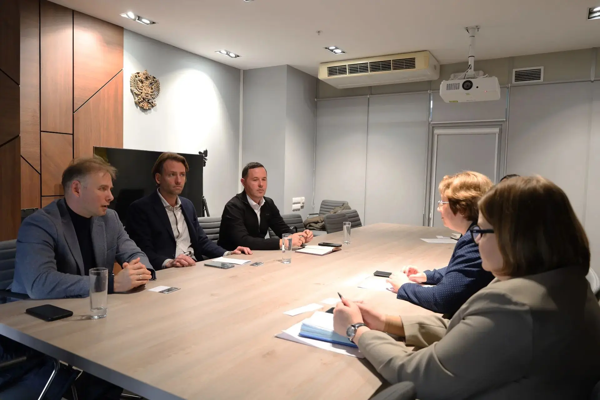 🗣️ Обсуждаем с разными представителями участников финансового рынка возможности для ин...