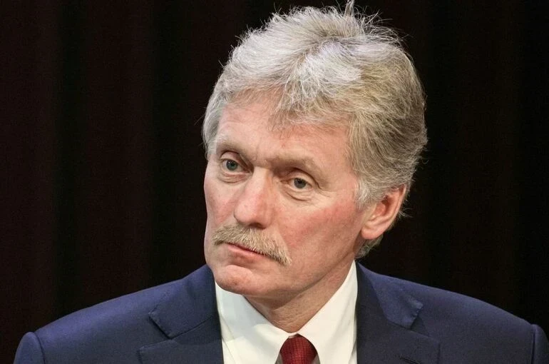 Песков прокомментировал предложение Зеленского Путину встретиться на G7:

«Для официальных каналов м
