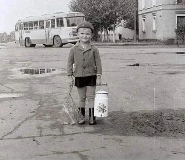 А Вас посылали с бидоном?