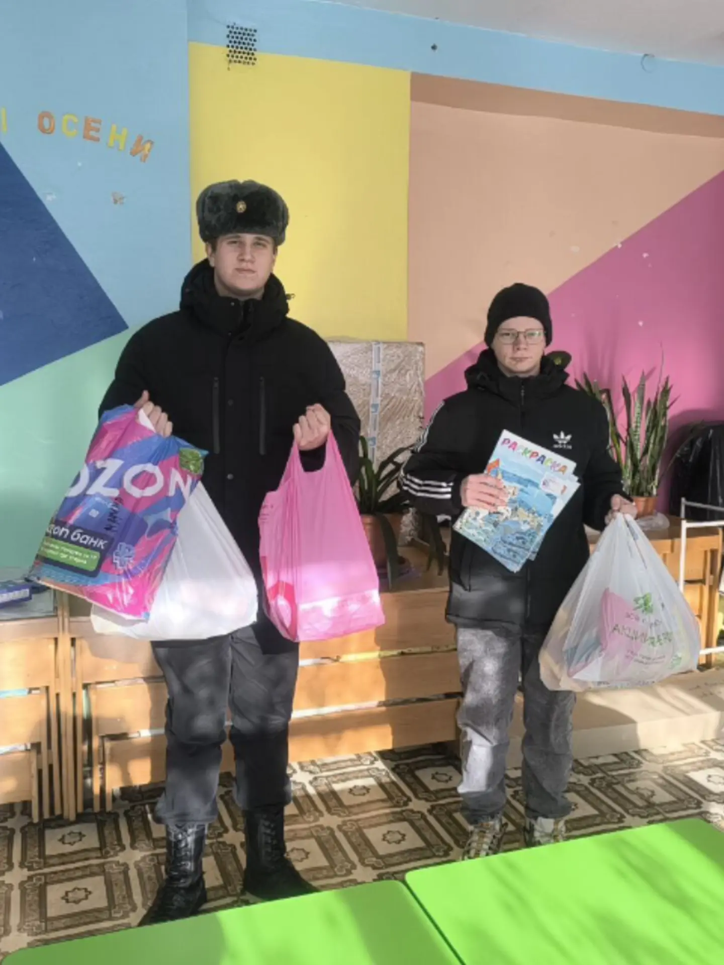 Наши сотрудники и родители воспитанников приняли участие в сборе гуманитарной помощи, о...