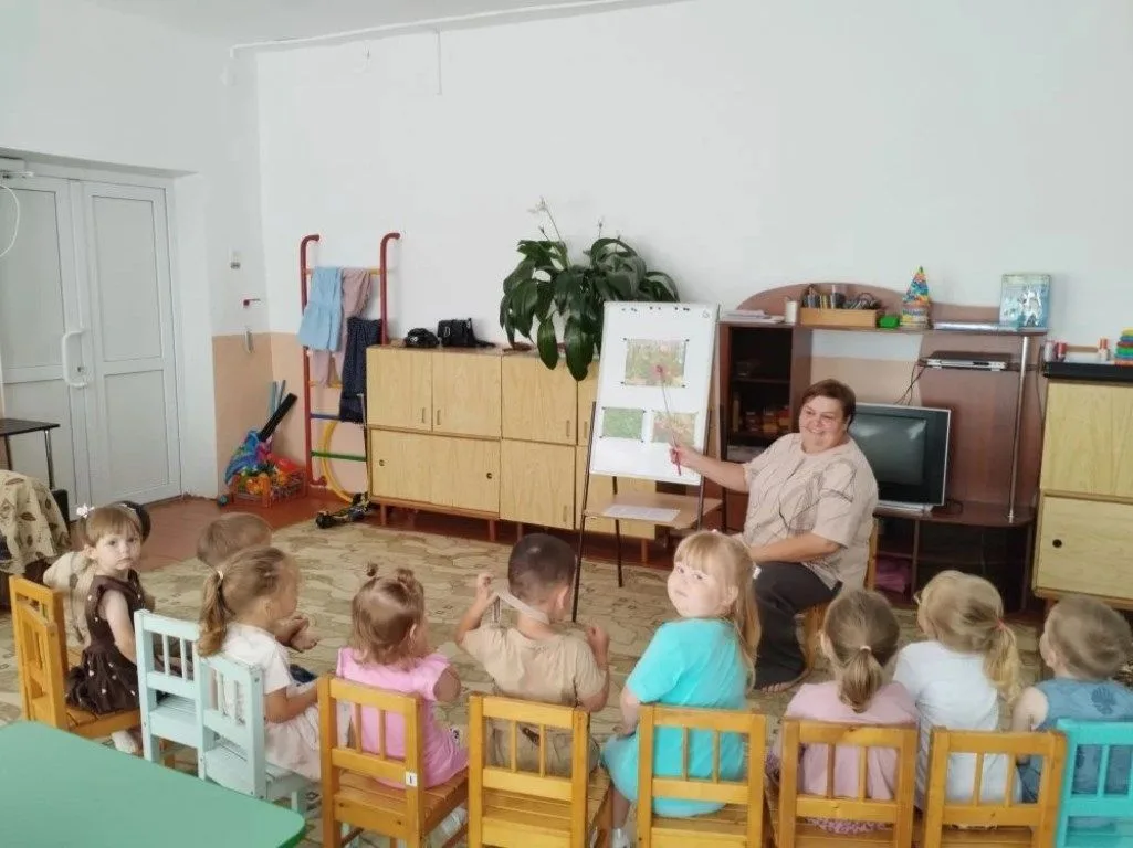 🍓 Ароматный «День земляники» в группе «Капитошка»! 🌿✨

Сегодня наши самые маленькие воспитанники п