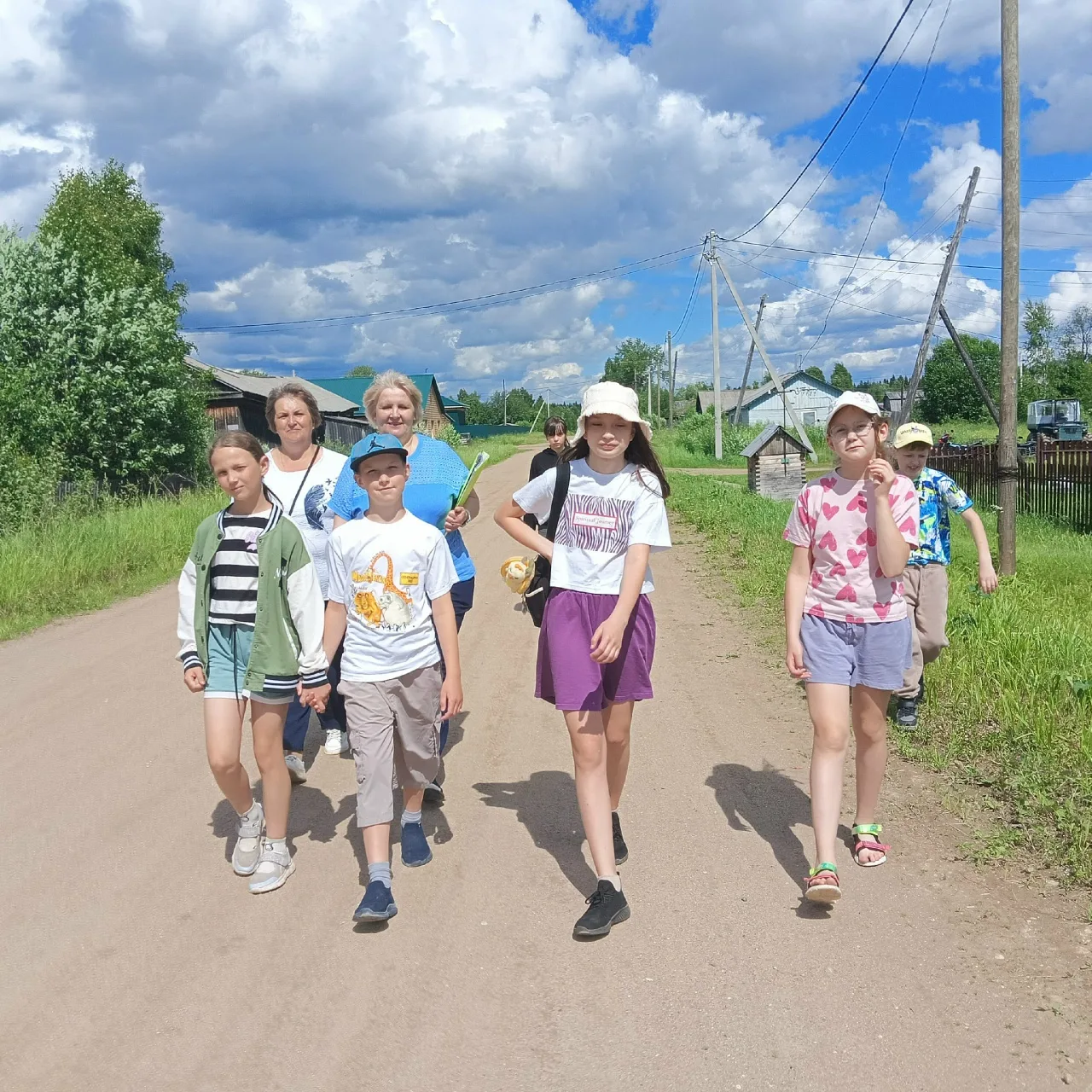 Экскурсия  "По тропинкам родного поселка"
Знаете ли вы, сколько удивительных мест скрыто в нашем пос