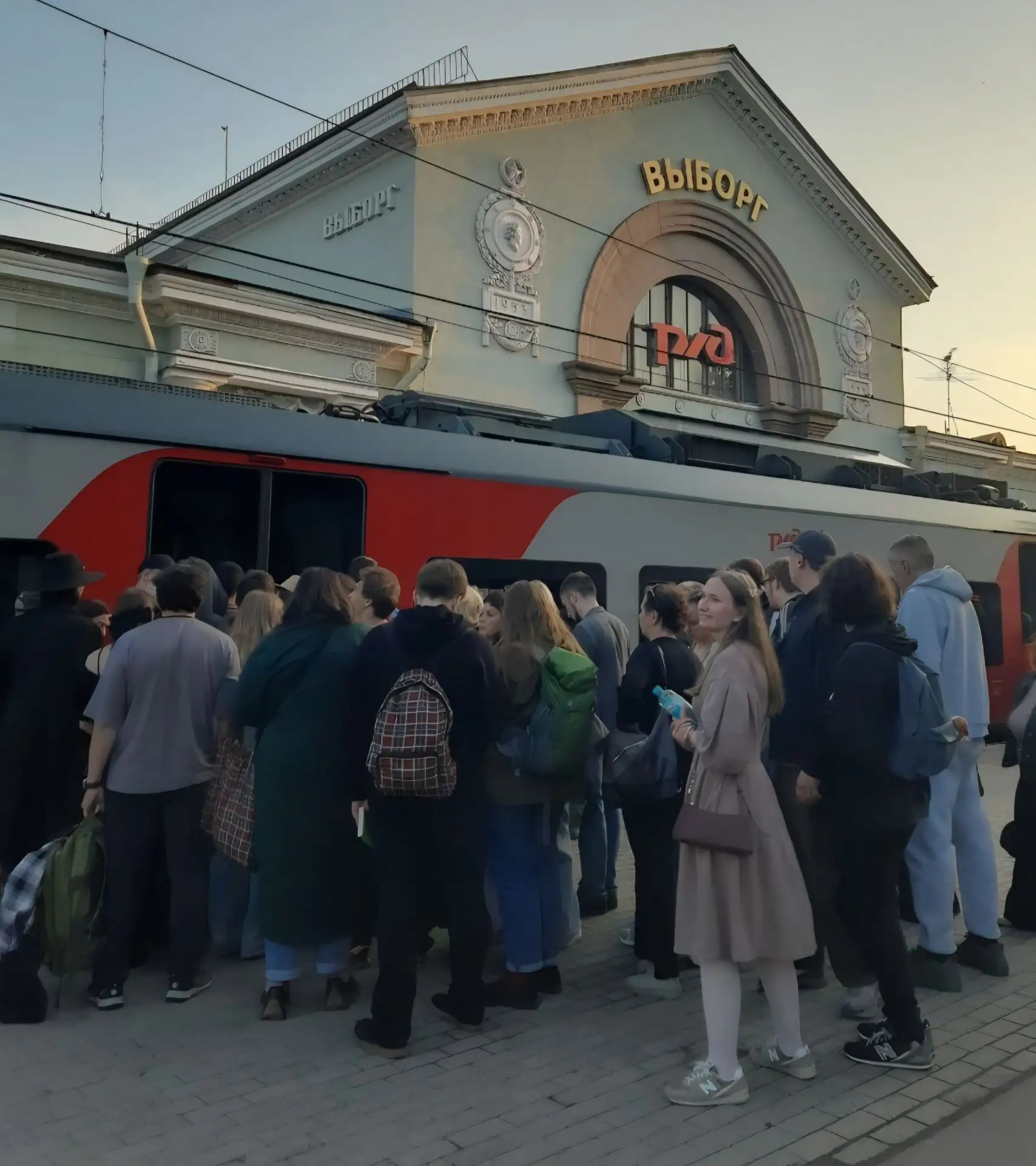 Между Петербургом и Выборгом запустят дополнительные «Ласточки»