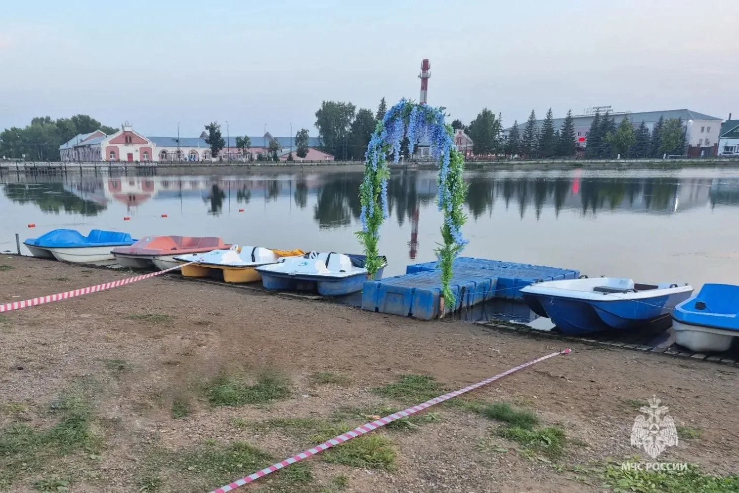 Несовершеннолетний ребенок и пожилой мужчина утонули в Благовещенском и Альшеевском рай...