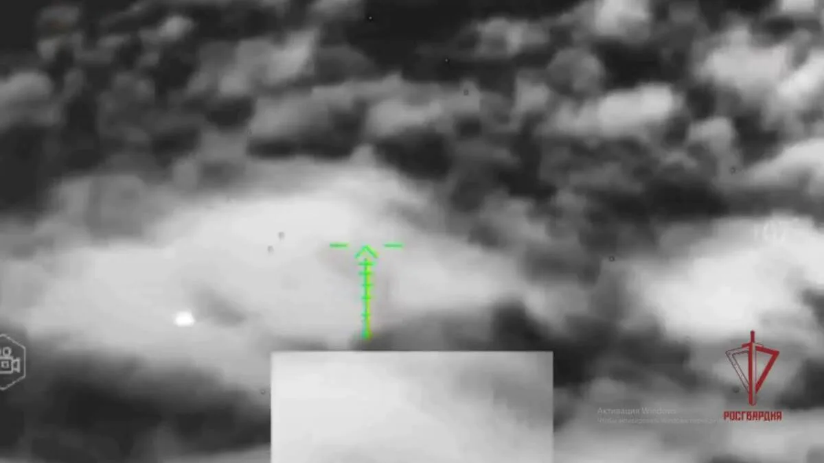 В Брянской области уничтожили начиненный взрывчаткой дрон — видео