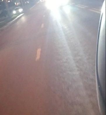 Уважаемые водители. Для чего Вы в темное время суток, по городу, ездите на дальнем? 
если это не дал