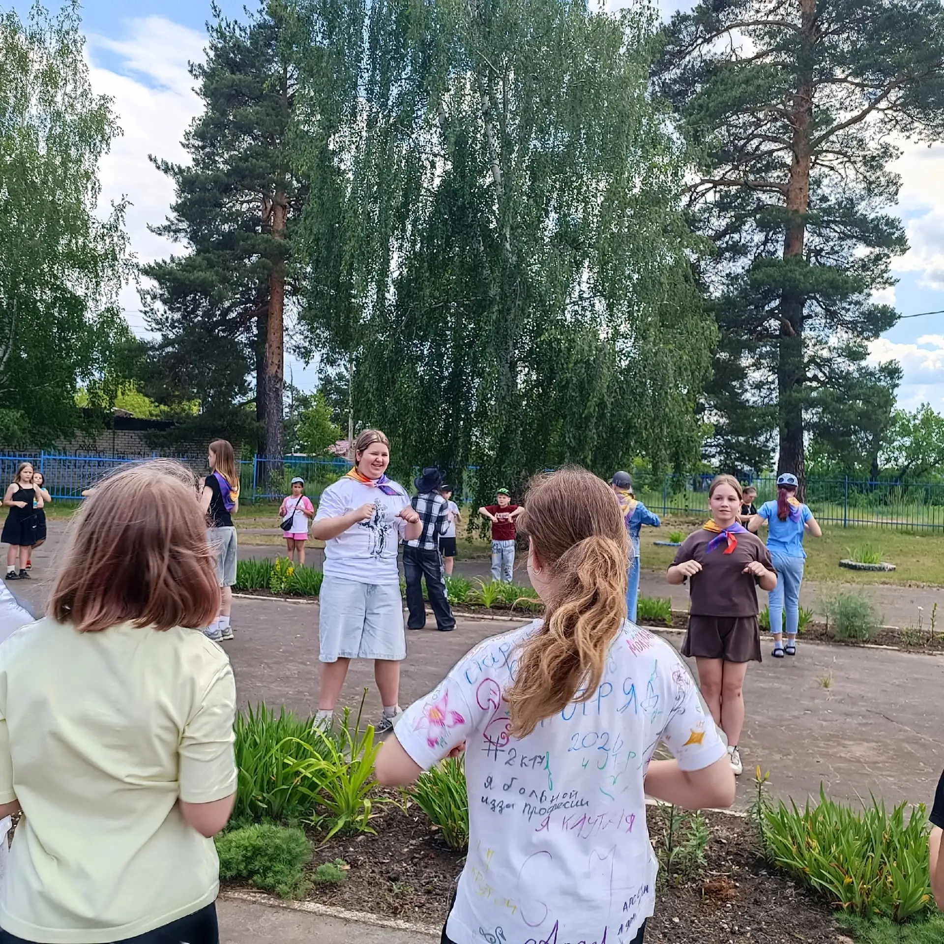🏝️ Мы провели незабываемый день  🎉

✨ Девиз «Орлята России — весёлые и находчивые» стал путеводной