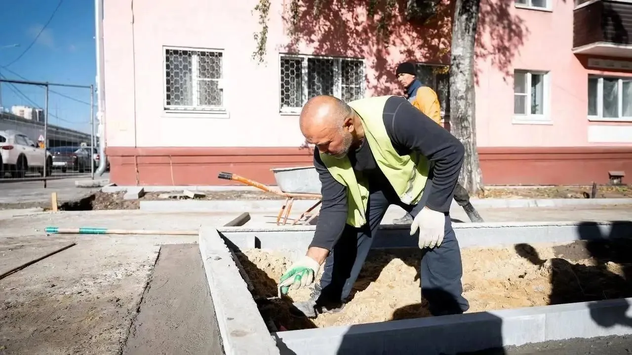 🌳 В Люберцах озеленяют сквер у мемориала павшим в локальных конфликтах