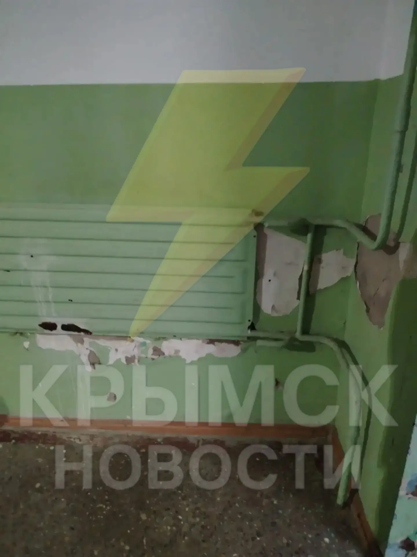 😡 Жители дома на Ленина, 31 в Крымске возмущены состоянием подъездов
