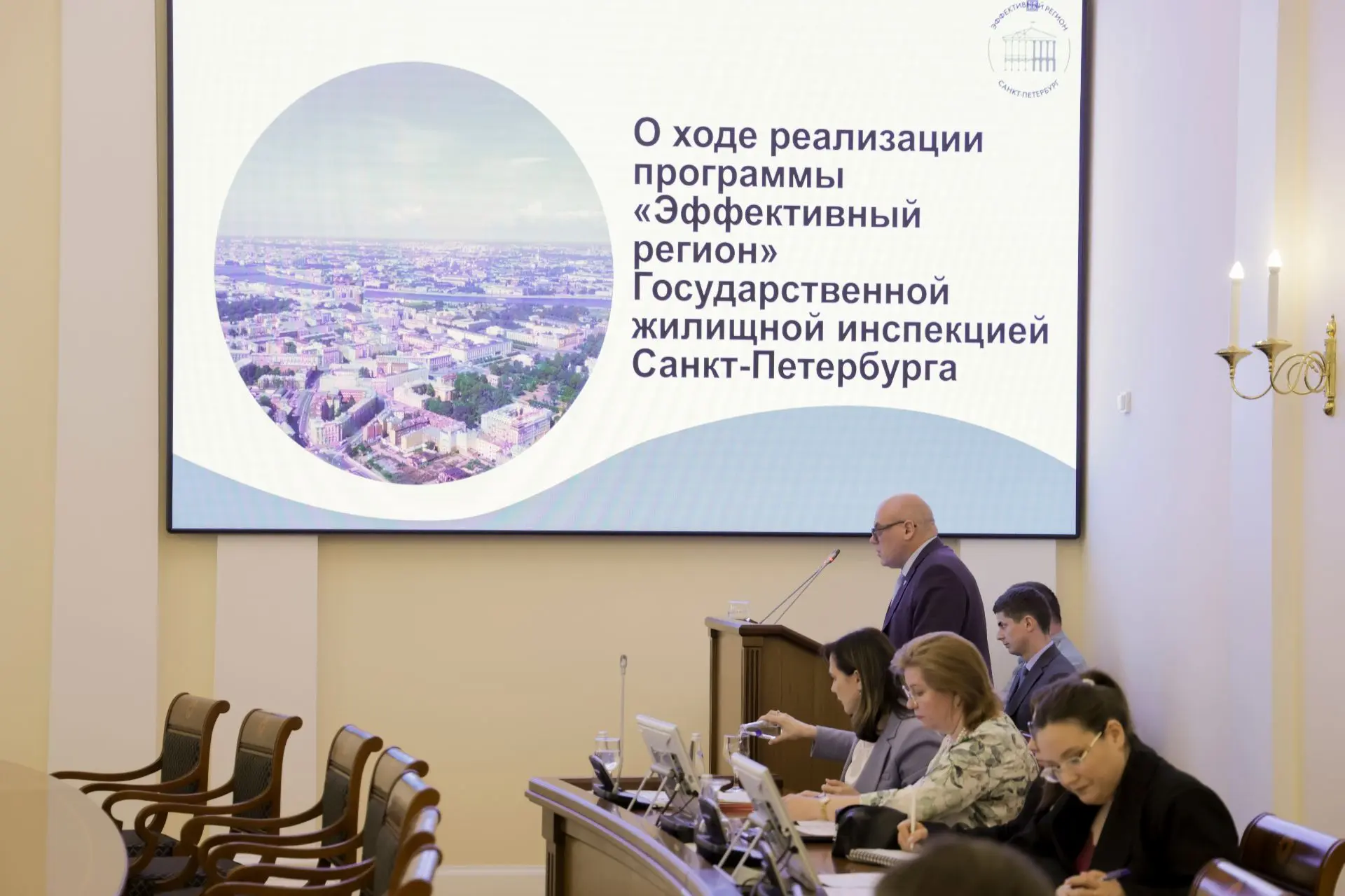 Александр Беглов: Число жалоб петербуржцев на проведение общих собраний собственников снизилось на 4