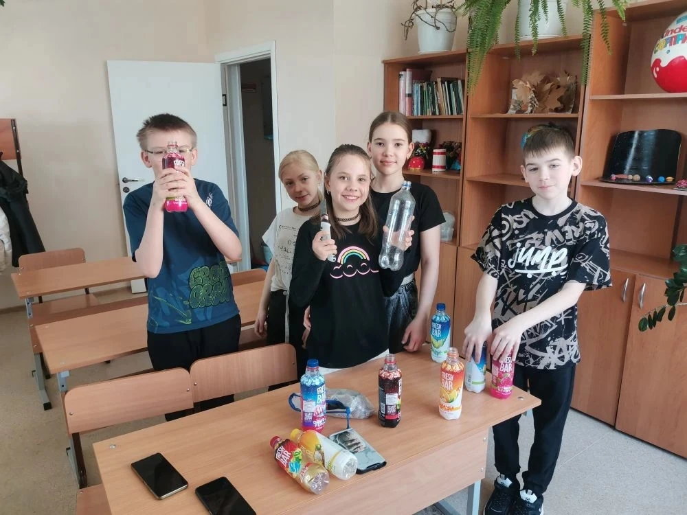 🌱 Пластик — в дело! Как наши цветоводы дают бутылкам «вторую жизнь»