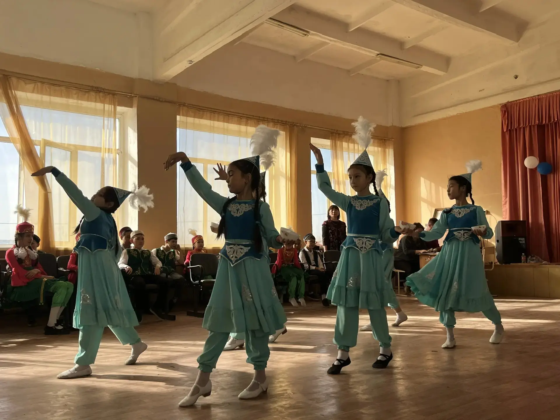 🌼 Наурыз — праздник весны и обновления! 🌼  19 марта в нашей школе с радостью отметили Наурыз — празд