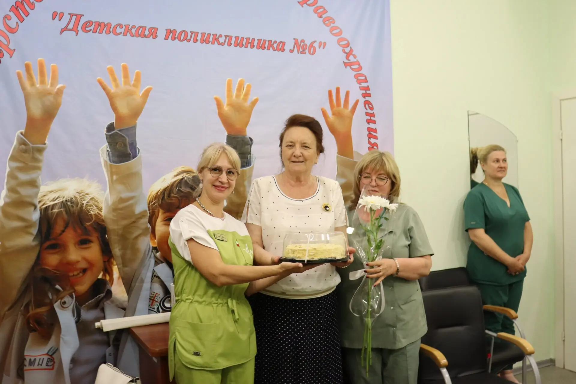 🩺 В преддверии Дня медицинского работника депутаты-коммунисты Волгоградской областной Думы поздрави