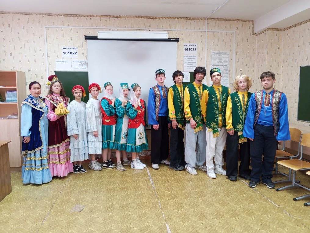 В нашей школе прошёл яркий, интересный праздник "Сабантуй", посвящённый Международному ...