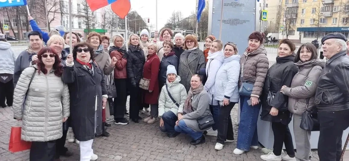 #ПрофсоюзОК6 1 мая в парке Мира,у Стеллы трудовой доблести состоялся митинг,посвящённый празднику Ми
