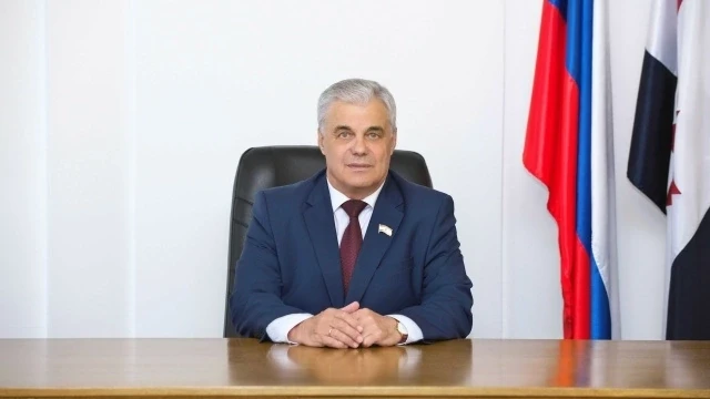 Поздравление Председателя Госсобрания Мордовии Владимира Чибиркина с Днем учителя.