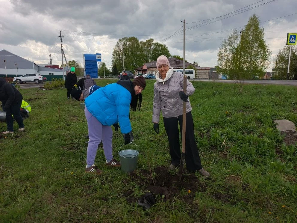 15 мая сотрудники Дома творчества присоединились к массовому субботнику в «Национальный...