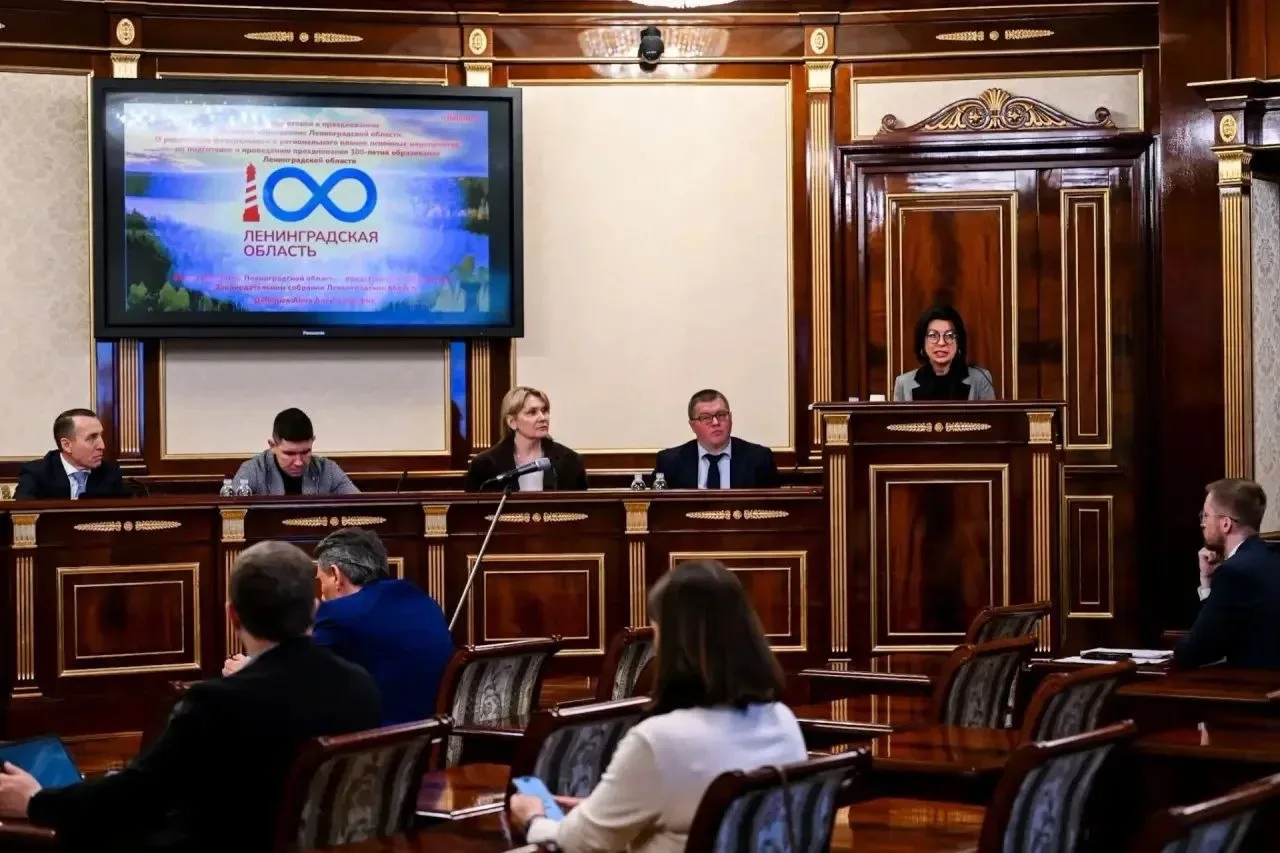 Губернатор Ленобласти Александр Дрозденко провёл совещание оргкомитета по подготовке к ...