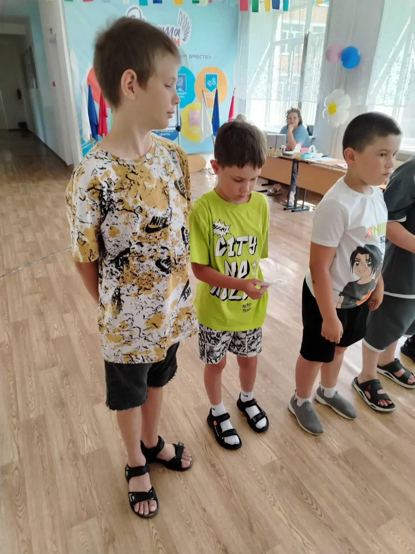 Последний день в пришкольном лагере "Солнышко"- день расставания, концерт, солнечные зайчики и тёплы