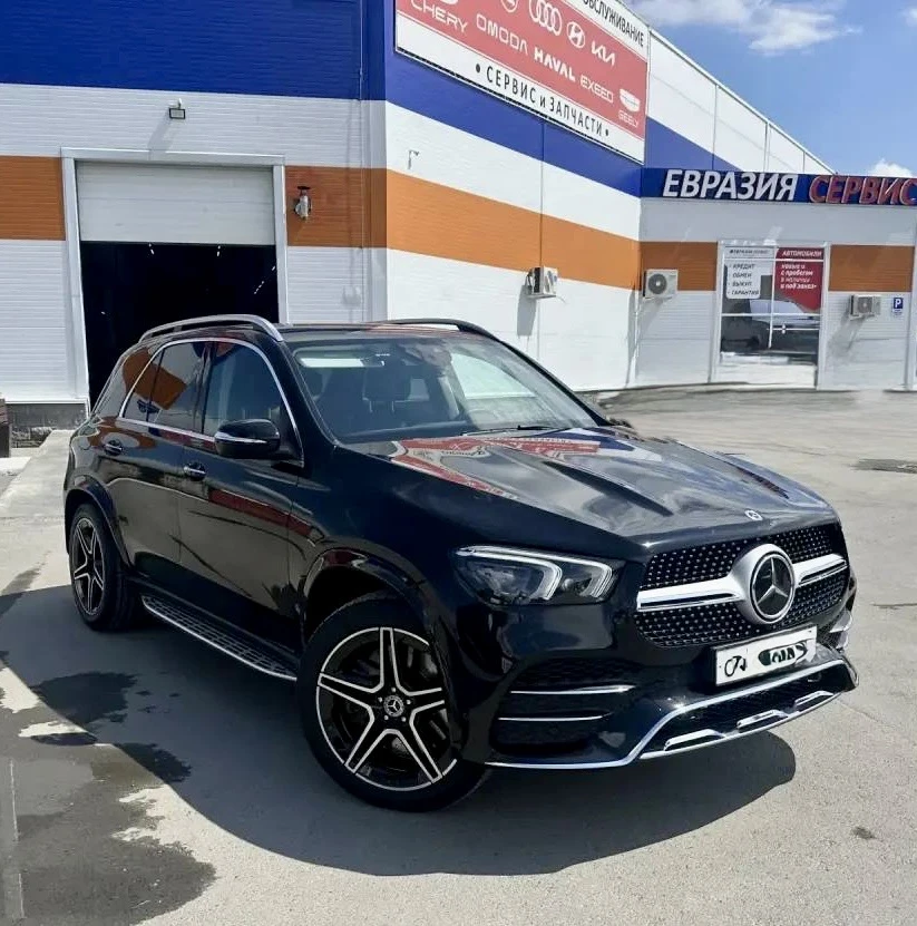 В ближайшее время поступит в продажу Mercedes-Benz GLE 450 (2021 года) 🚗✨
Пробег: 30 000 км
Комплек