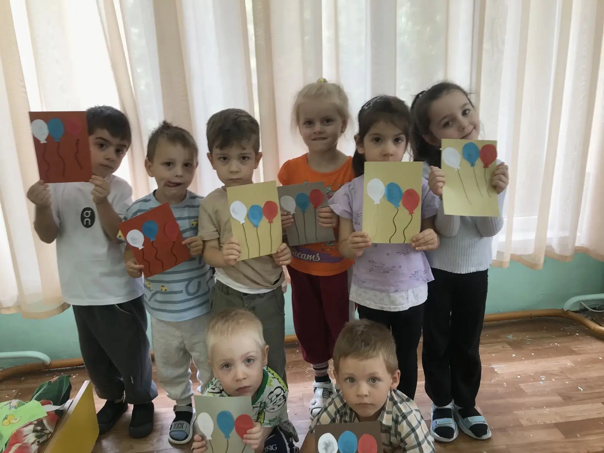 🎉 Ко Дню Государственного флага России! 🇷🇺