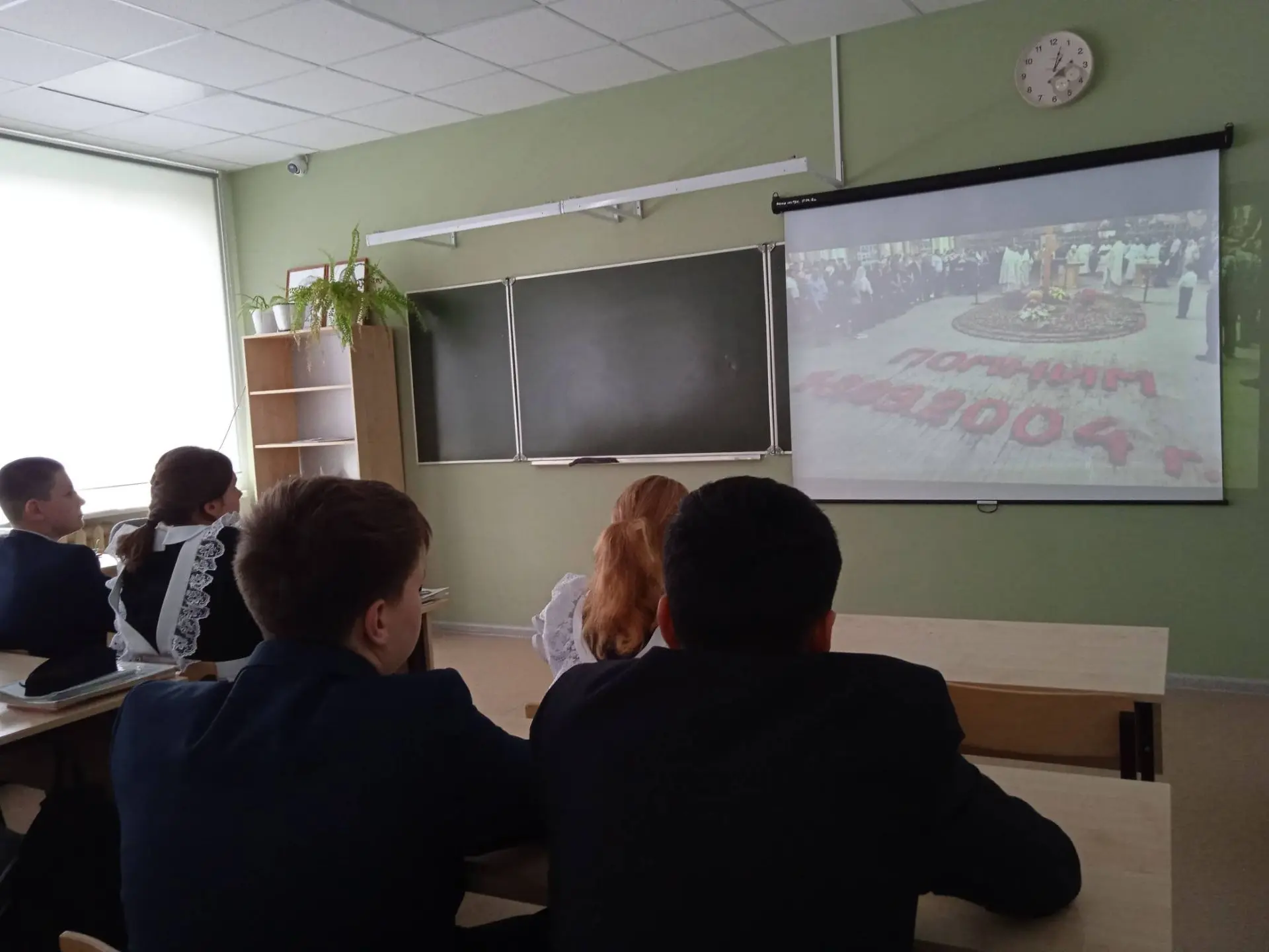 Сегодня, 3 сентября, в рамках Дня солидарности в борьбе с терроризмом в 7 классе был пр...